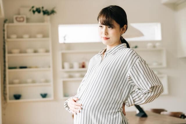 つわりで休職…妊娠中に傷病休暇を利用するには？