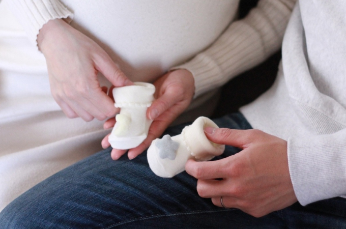妊婦の保険はどうする?リスクや公的制度・かかる費用なども解説
